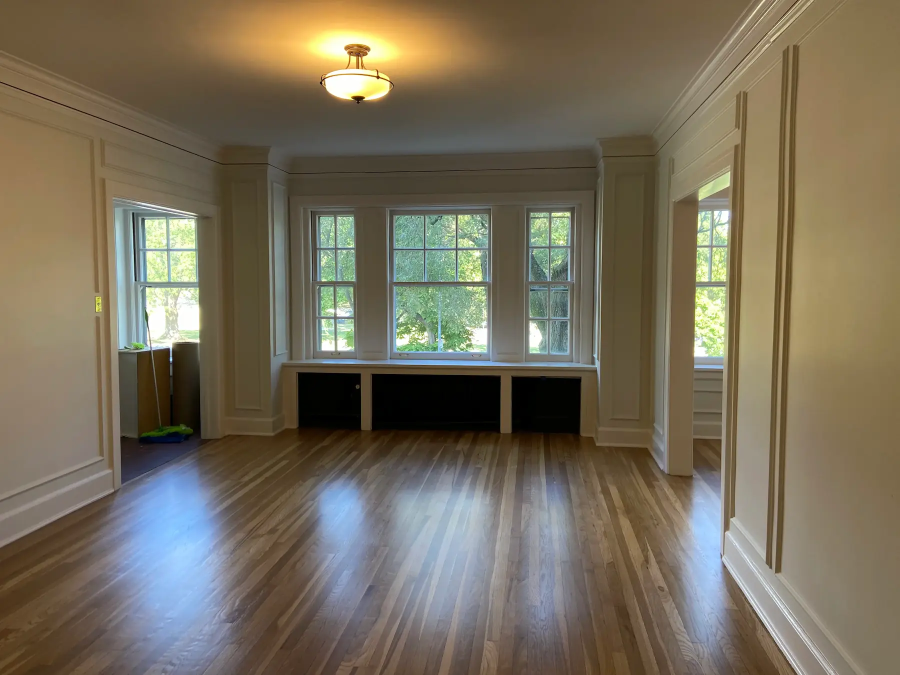 Custom trim and carpentry details in a Kansas City home